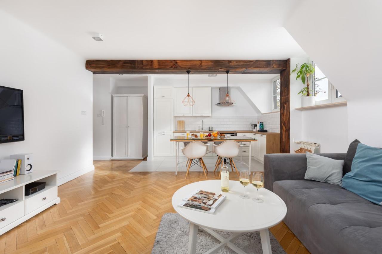 Apartament Stylowy W Warszawie Przy Wisle